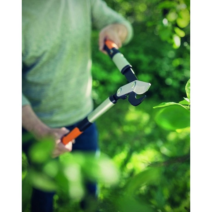 Foarfeca pentru ramuri groase FISKARS PowerGear LX94 M tip bypass Foarfeca pentru ramuri groase FISKARS PowerGear LX94 M tip bypass