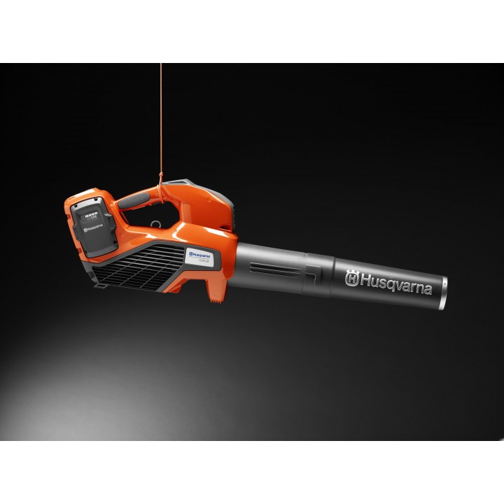 Refulator HUSQVARNA 120iB (include acumulator BLi20 si incarcator QC80) Refulator HUSQVARNA 120iB (include acumulator BLi20 si incarcator QC80)