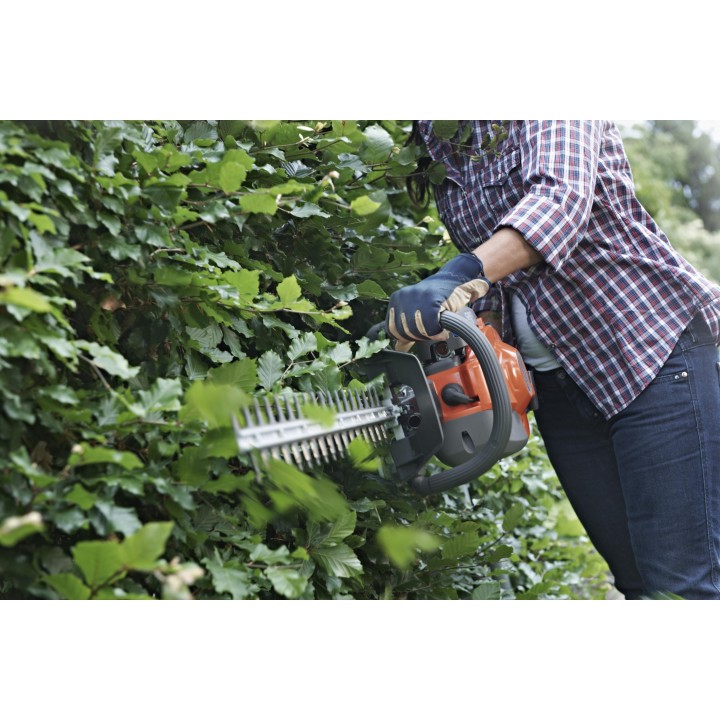 Motounealta taiat gard viu Husqvarna 122HD60 Motounealta taiat gard viu Husqvarna 122HD60