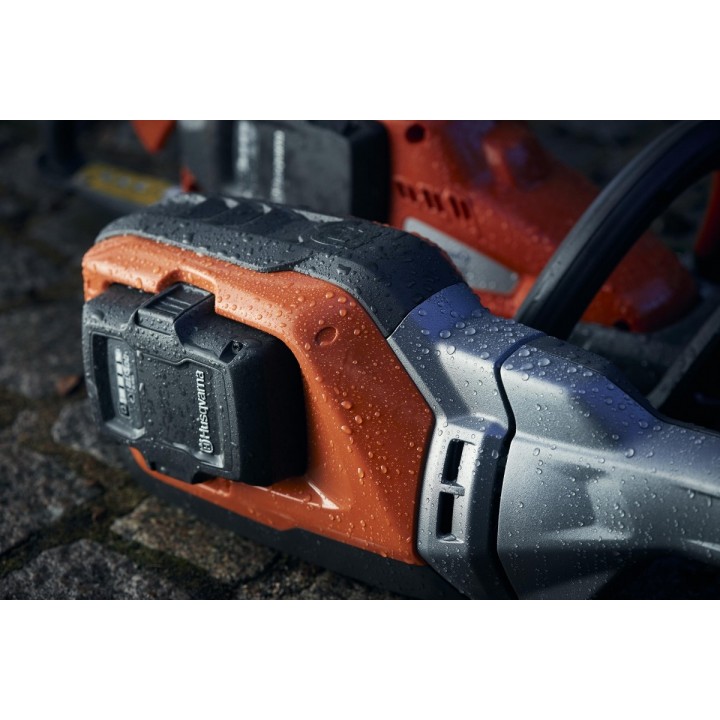 Motounealta tuns gard viu HUSQVARNA 520iHE3 (nu include acumulator si incarcator) Motounealta tuns gard viu HUSQVARNA 520iHE3 (nu include acumulator si incarcator)