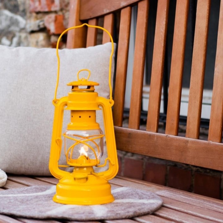 Felinar cu gaz lampant Feuerhand Petromax 276 - Signal Yellow Felinar cu gaz lampant Feuerhand Petromax 276 - Signal Yellow