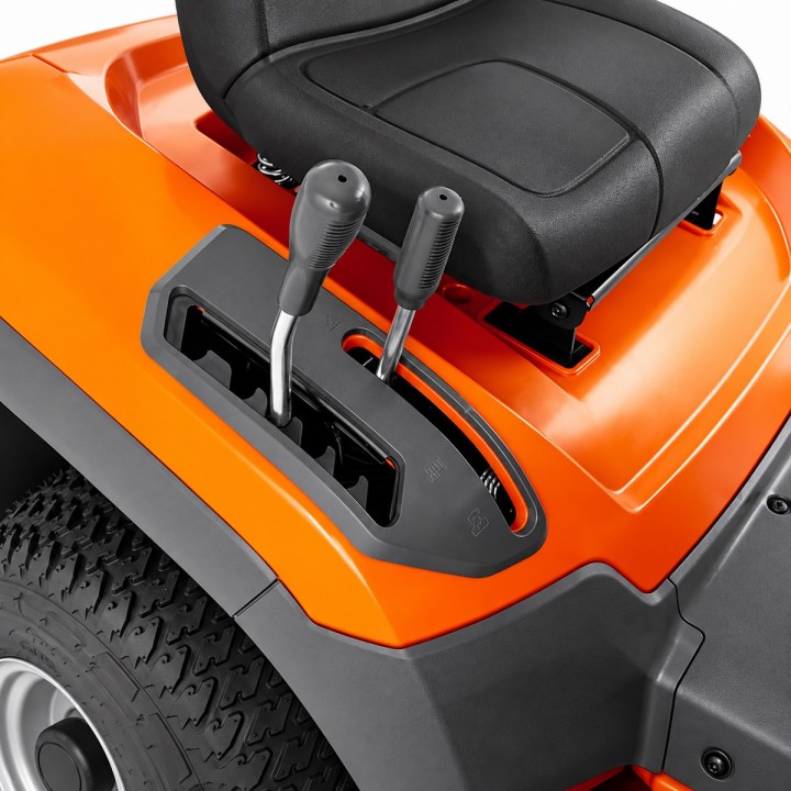 Tractor de tuns gazon Husqvarna TC 112, 95 cm, motor 413 cm³, cu colector