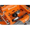 Tractor de tuns gazon Zero-Turn Husqvarna Z448, Motor Kawasaki 726 cm³, Tăiere 122 cm, Transmisie Parker HTE
