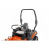 Tractor de tuns gazon Zero-Turn Husqvarna Z448, Motor Kawasaki 726 cm³, Tăiere 122 cm, Transmisie Parker HTE