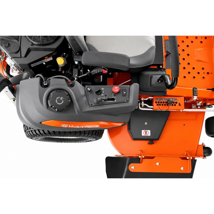 Tractor de tuns gazon Zero-Turn Husqvarna Z448, Motor Kawasaki 726 cm³, Tăiere 122 cm, Transmisie Parker HTE