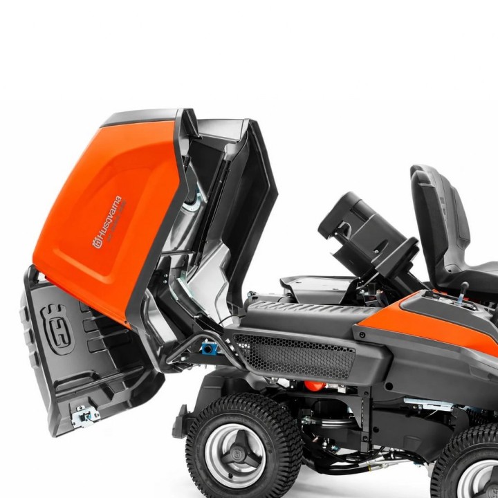 Tractor de tuns gazon Husqvarna Rider RC 320Ts AWD, Motor 635 cm³, Tracțiune 4x4, Colector 300 L, Fără masă de tăiere