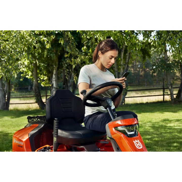 Husqvarna Rider R 320X AWD, 4x4, motor 546 cm³ - Fără masă de tăiere