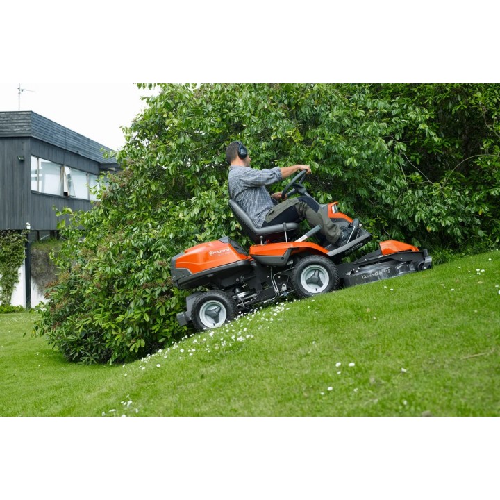 Husqvarna Rider R 216T AWD, 4x4, motor 586 cm³ - Fără masă de tăiere
