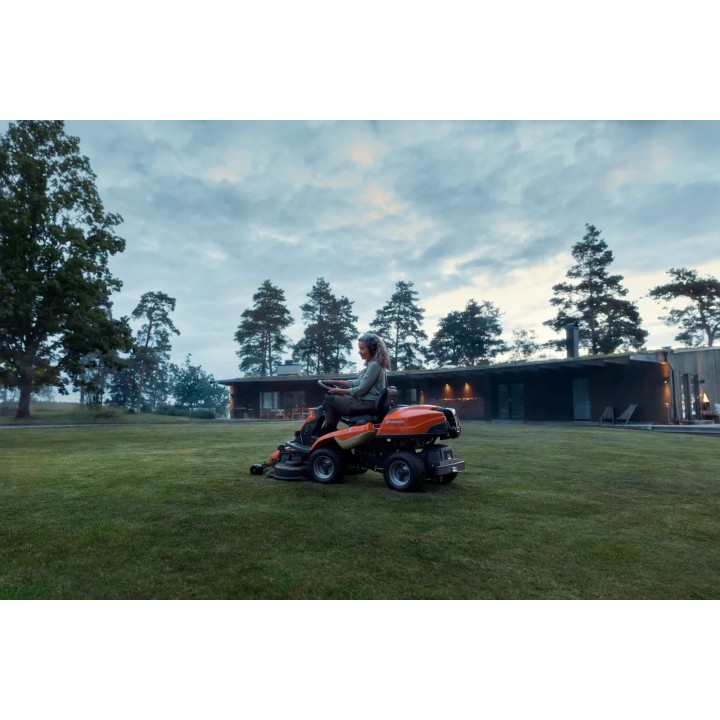 Husqvarna Rider R 216T AWD, 4x4, motor 586 cm³ - Fără masă de tăiere
