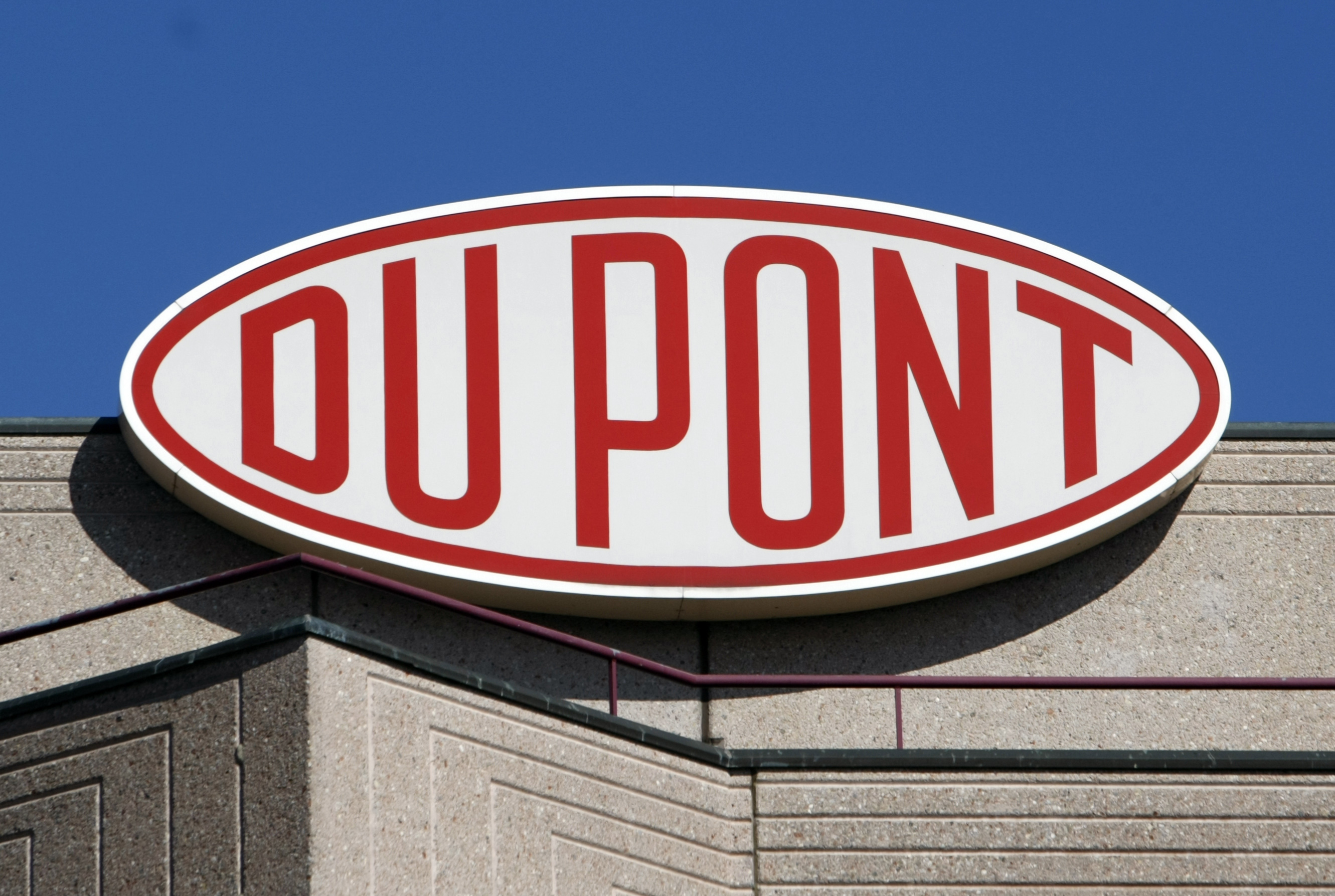 Producator pesticide DuPont