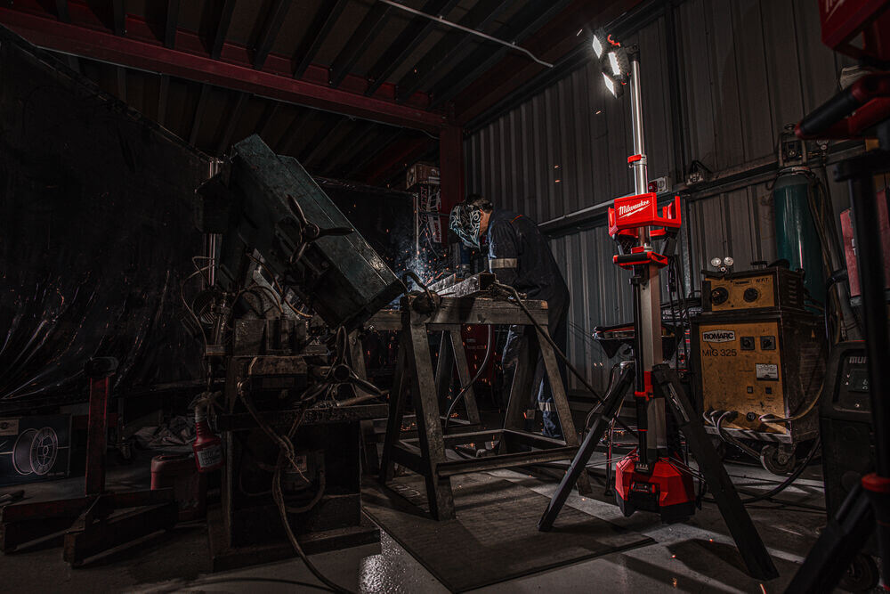 Proiector Turn Milwaukee M18 SAL-0, 2000 Lumeni, fara Acumulator